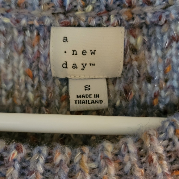 🌿A NEW DAY KNIT SWEATER SIZE SMALL - Picture 2 of 3